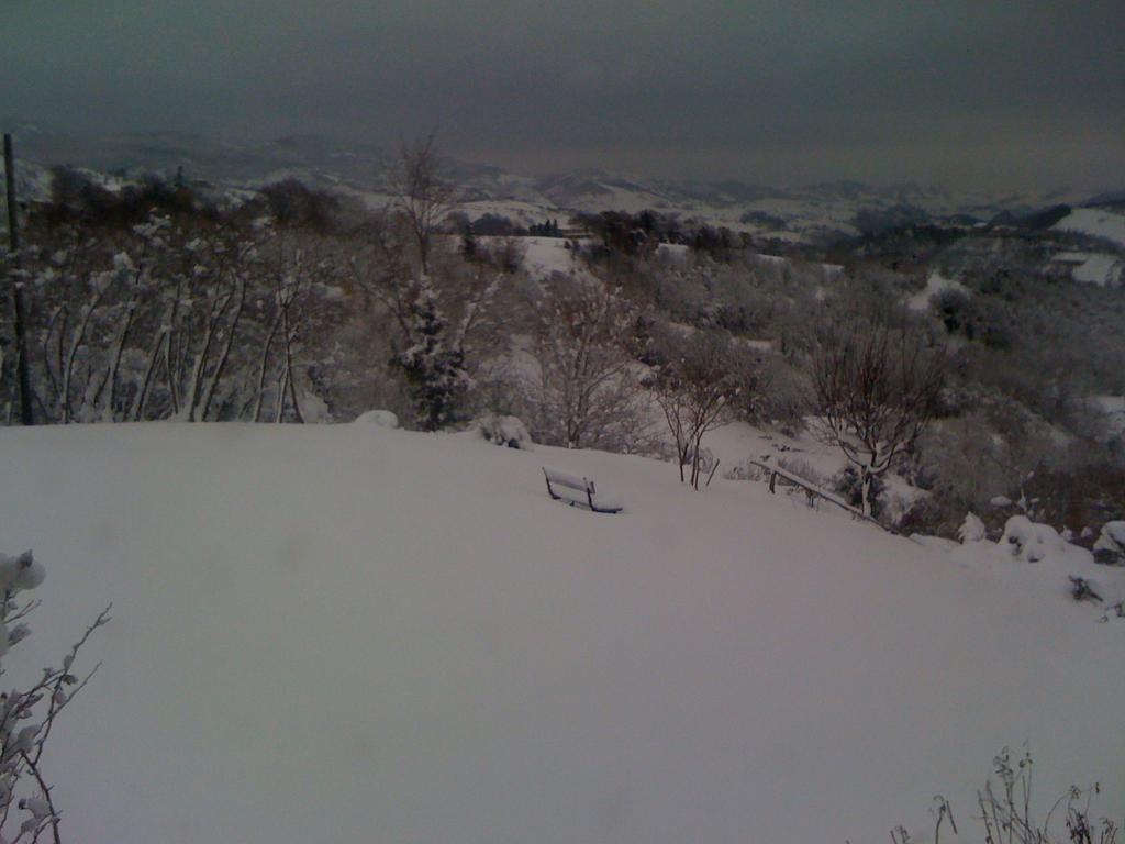 Country House "Locanda Le Querce" Affittacamere Frontino Esterno foto