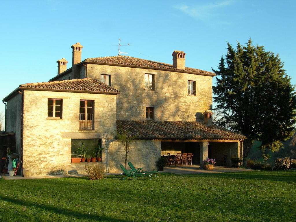 Country House "Locanda Le Querce" Affittacamere Frontino Esterno foto