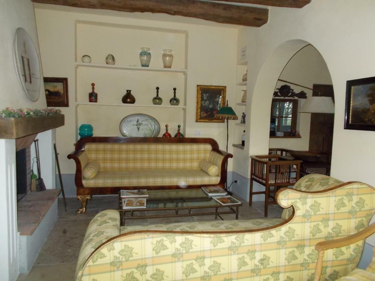 Country House "Locanda Le Querce" Affittacamere Frontino Esterno foto